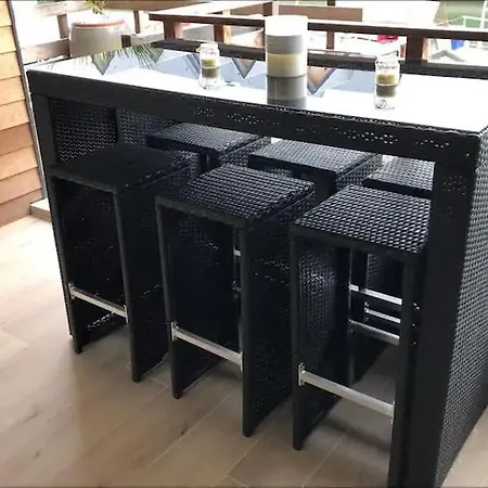 Les Pieds Dans L'eau Довиль