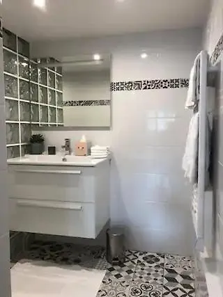 Les Pieds Dans L'eau