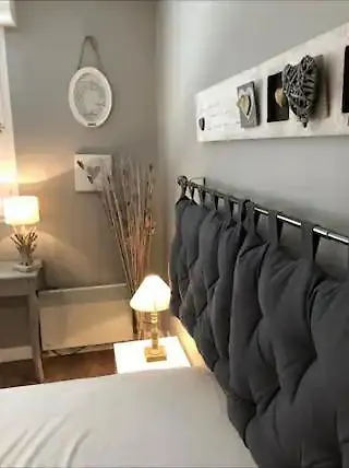 Les Pieds Dans L'eau *